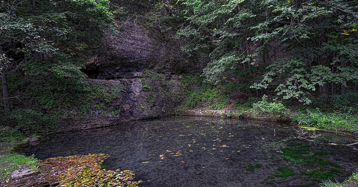 Backbone Trail — Iowa's Rugged Ridge Walk