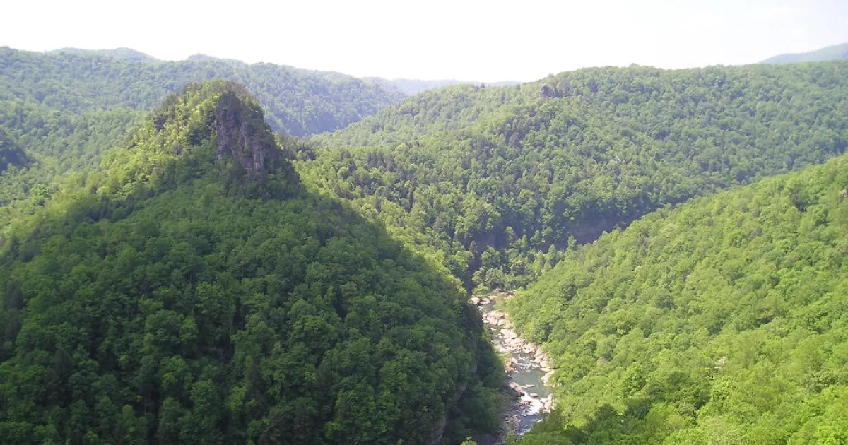 Breaks Interstate Park Overlook Trail