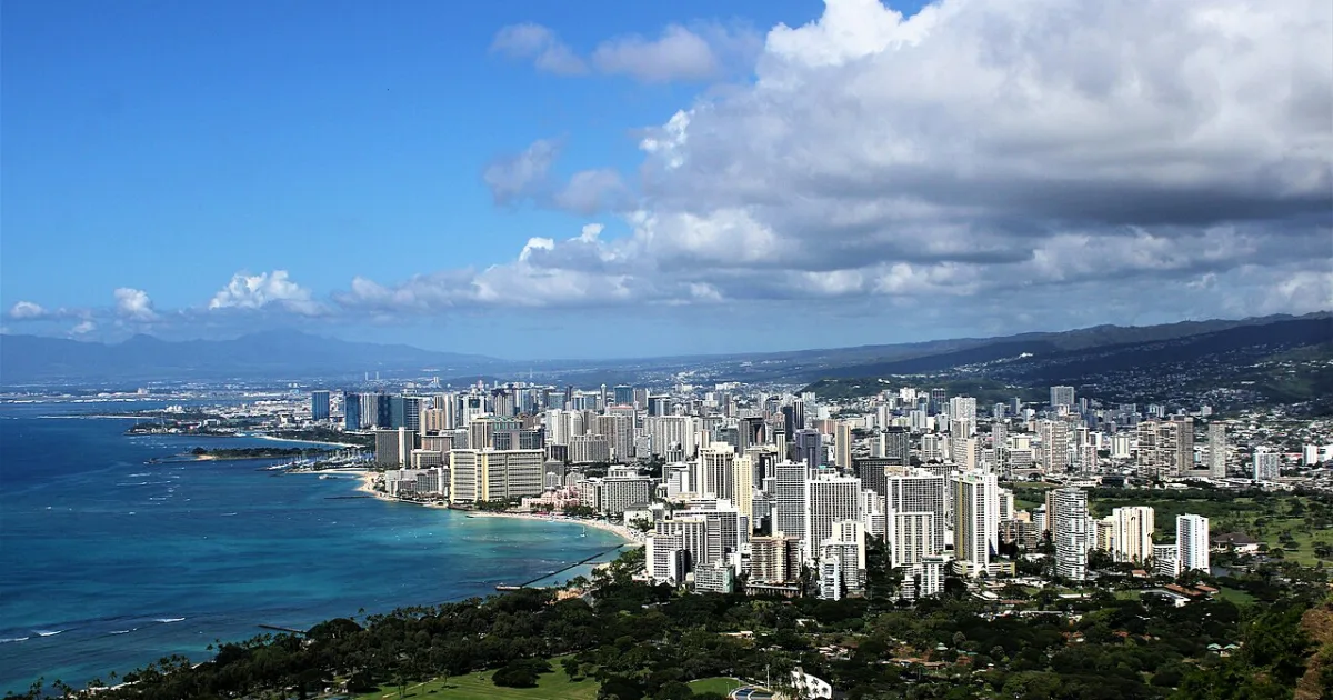 Diamond Head Summit Trail — Honolulu, Hawaii