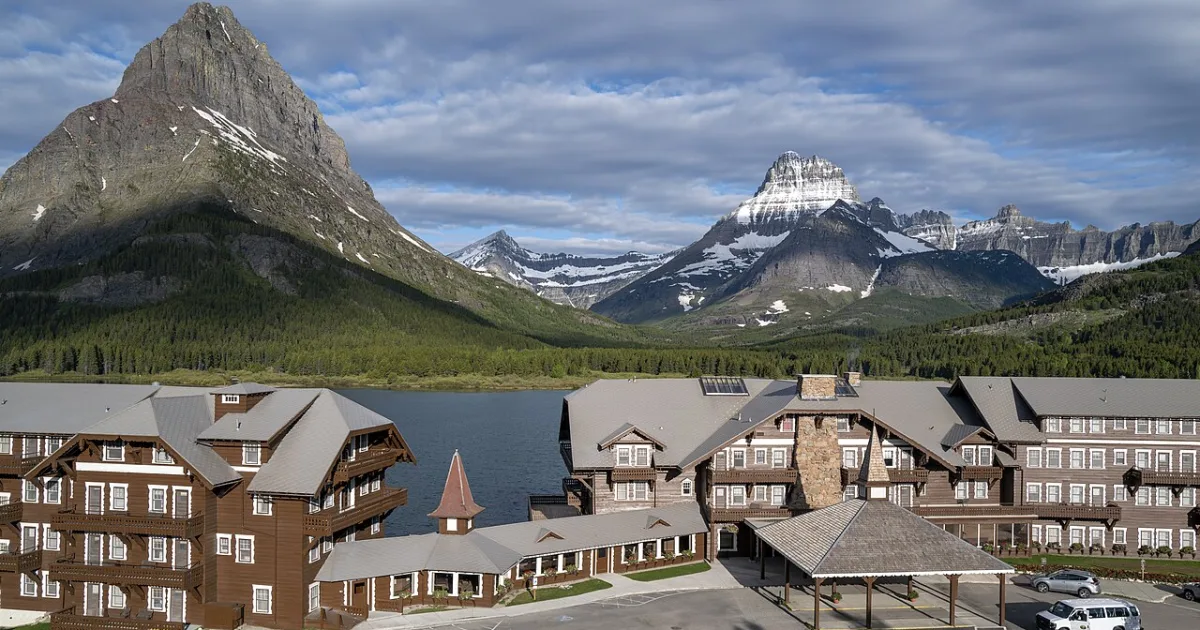 Swiftcurrent Pass Trail