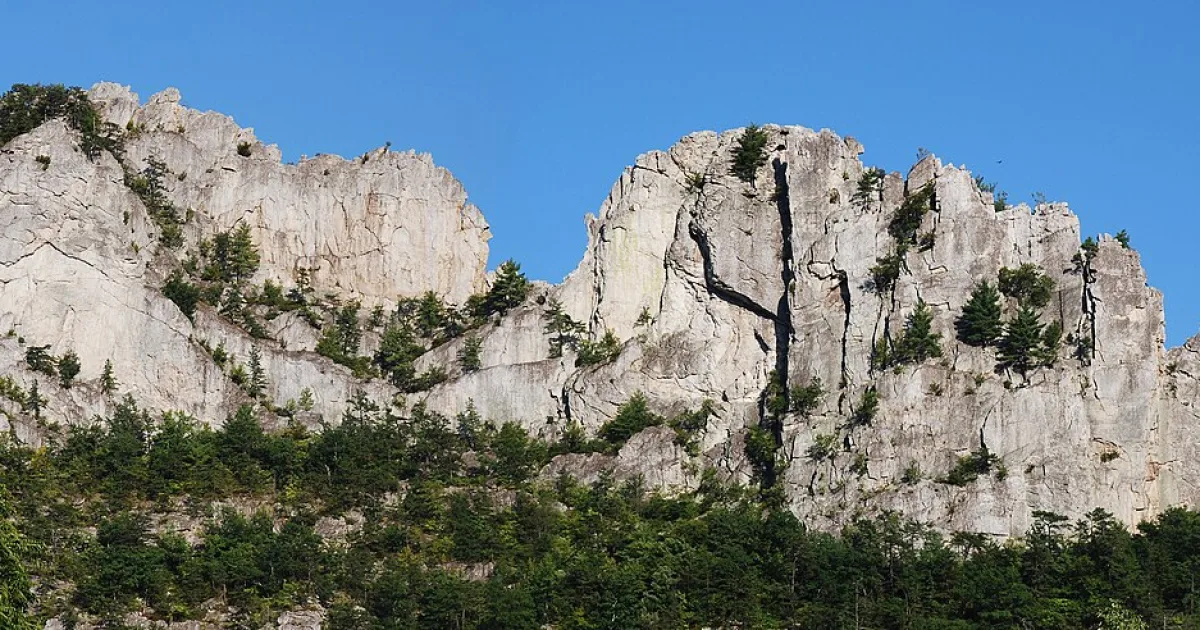 Seneca Rocks Trail
