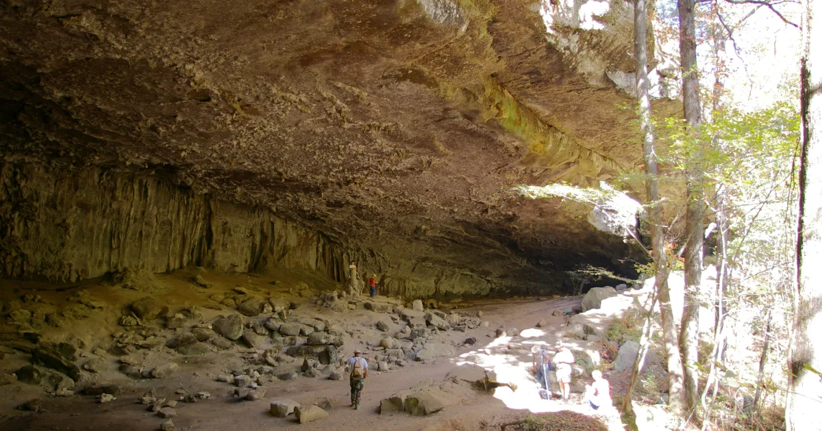 Indian Rockhouse Trail