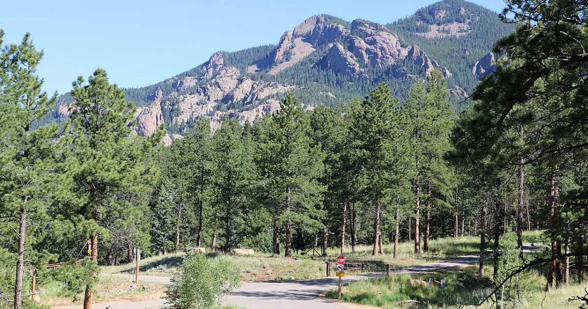 Davis Ponds Trail